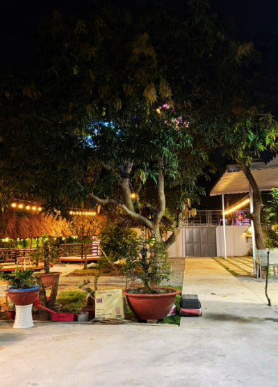 Không gian xanh “gây thương nhớ” tại quán ăn sân vườn Hưng Phát 
